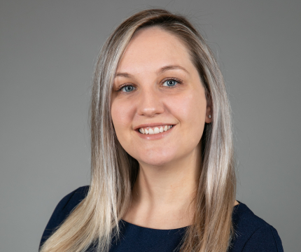 Jenny Shiller Headshot
